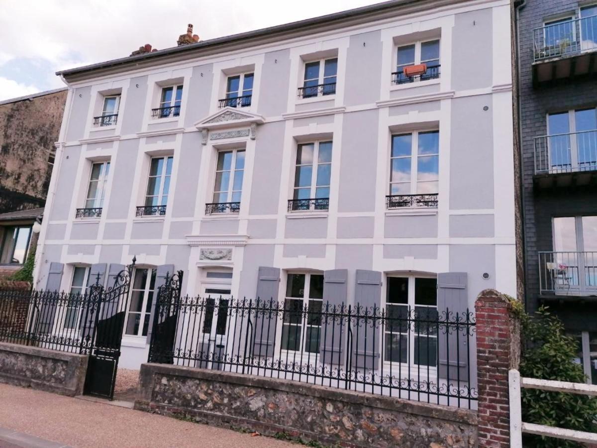 Le 2 Pieces Avec Parking Prive Leilighet Honfleur Eksteriør bilde